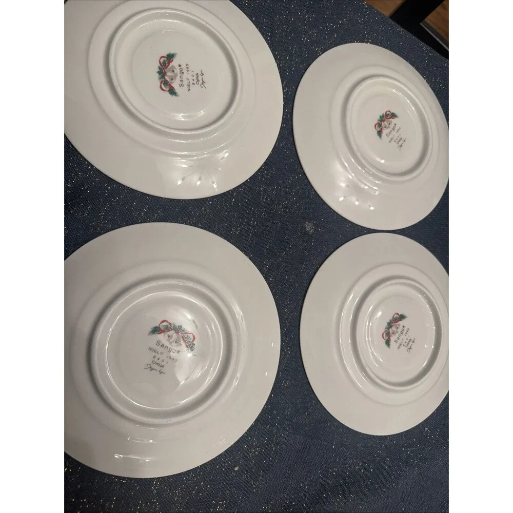 VINTAGE CHRISTMAS SANGO HOLLY 6 1/4 INCH SAUCER PLATES (1990) #8401